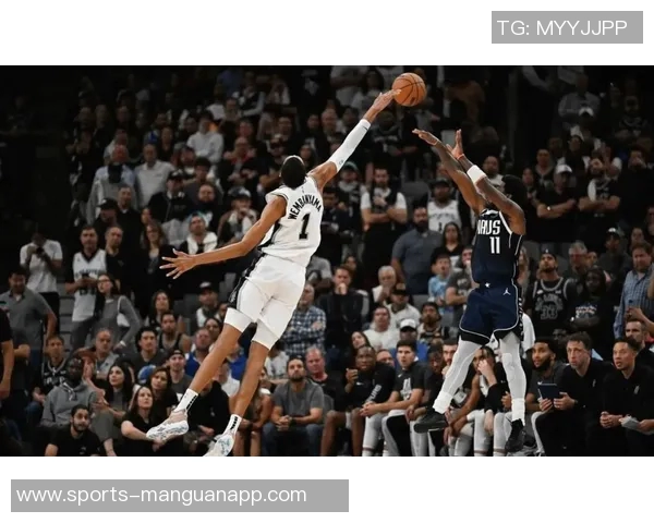 SGA本季两度封盖文班亚马成为历史上第四位多次阻挡他的球员